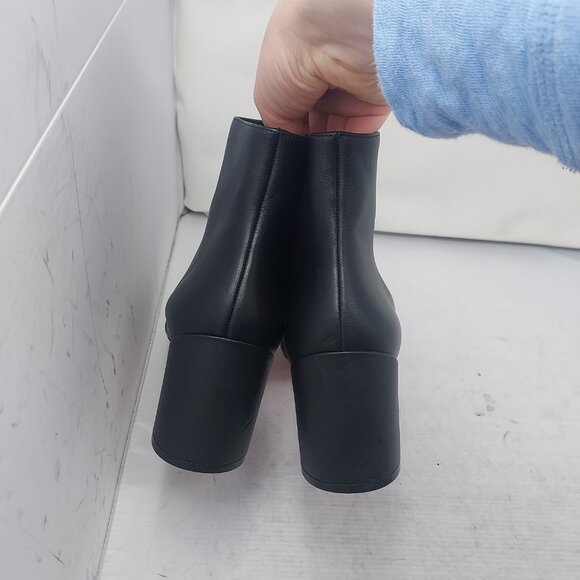 Christian Louboutin Black Turela Leather Ankle Boot - Picture 9 of 14